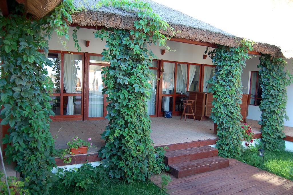 Doi Capitani Hotel Crișan Esterno foto