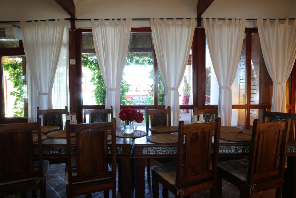 Doi Capitani Hotel Crișan Esterno foto