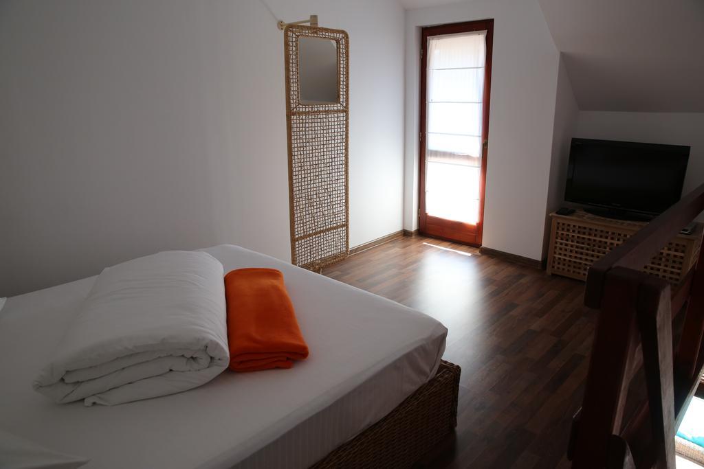 Doi Capitani Hotel Crișan Esterno foto